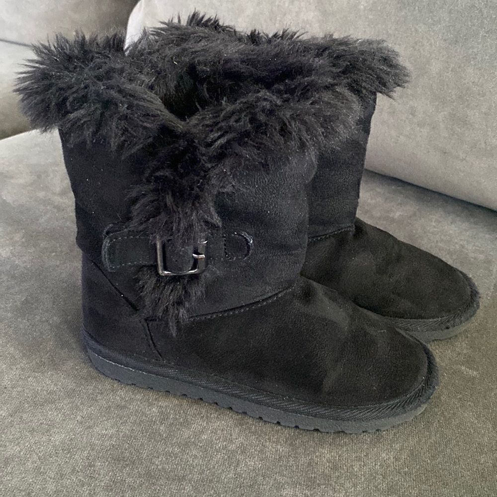 Toddler Girl’s The Children’s Place Black Boots Faux Suede Silver Buckle Size 12